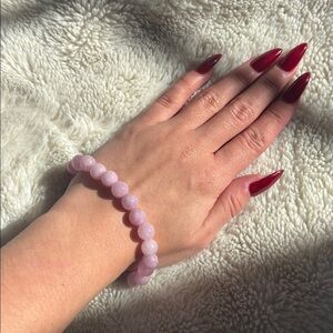 Kunzite Crystal Bracelet – 8mm Beads | 7.5” | Healing Energy | Soft Purple Glow